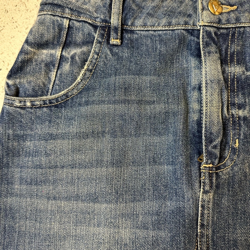 Vintage Guess Distressed Denim Mini Skirt! NWOT - Picture 5 of 14